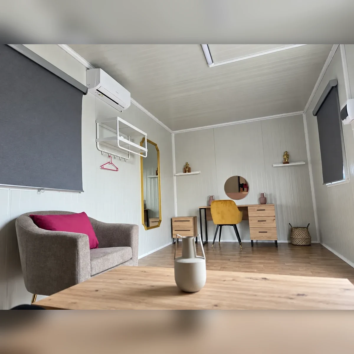 Secret 2 Rosa, interior wide